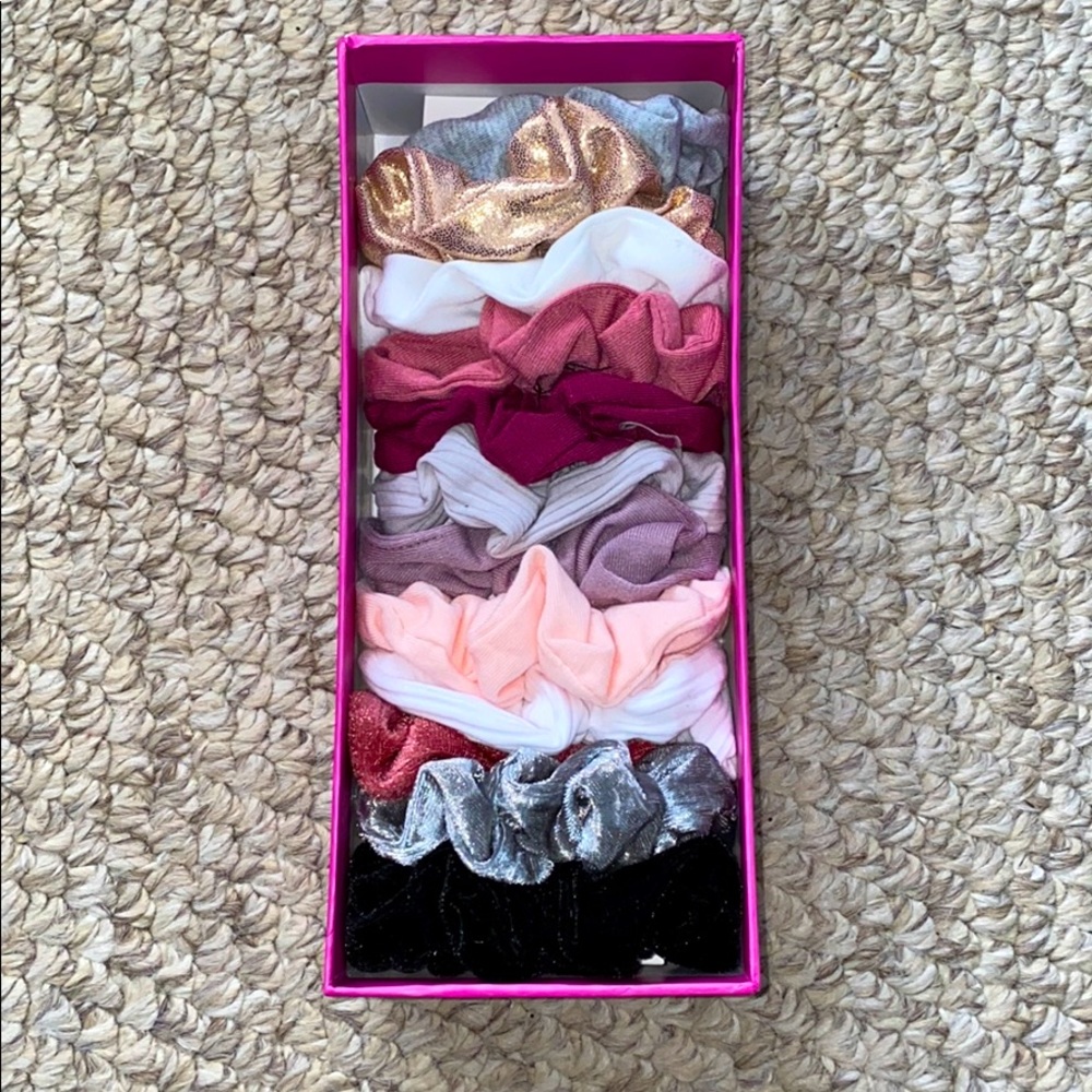 12 hair scrunches